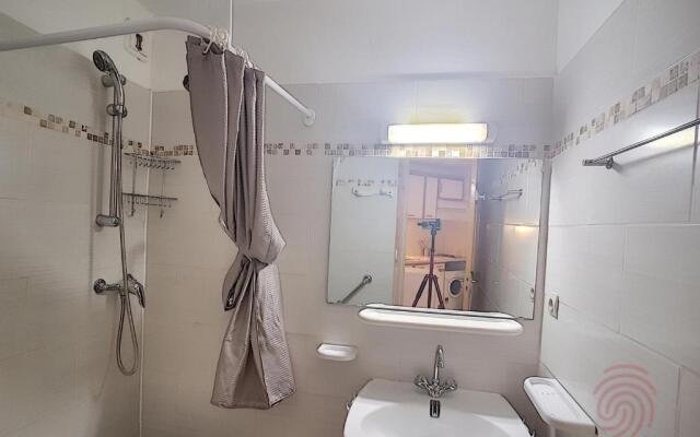 Appartement Lamalou-les-Bains, 1 pièce, 2 personnes - FR-1-451-89