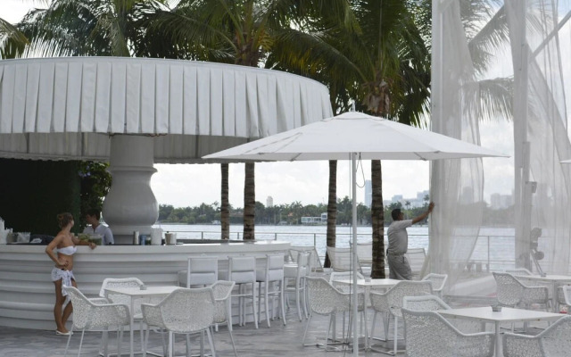 Miami World Rental - Mondrian 808