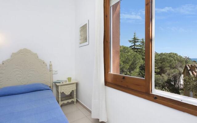 Apartment - 4 Bedrooms with Pool and Sea views - 107154
