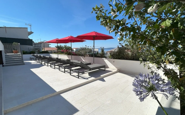 Heated Swimming Pool, Family Apartment With Panoramic sea View a1