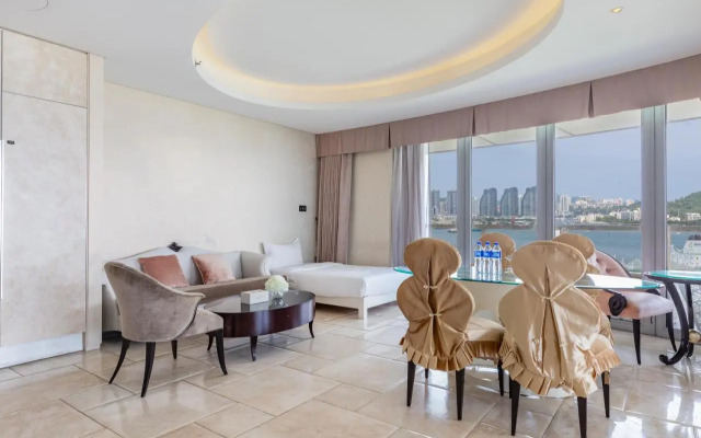 Sanya phoenix island yuejia holiday apartment