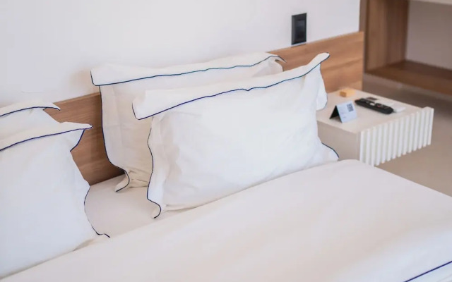 Mikiki Lifestyle Hotel