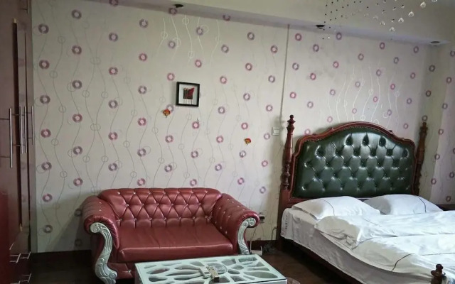 72 Apartment (Shenyang Yishijie Furniture Building A)