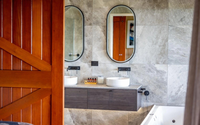 Treetops Seaview Montville
