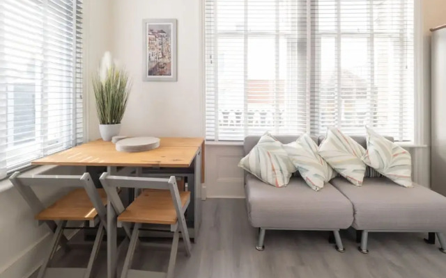 Host Stay Harbour Point