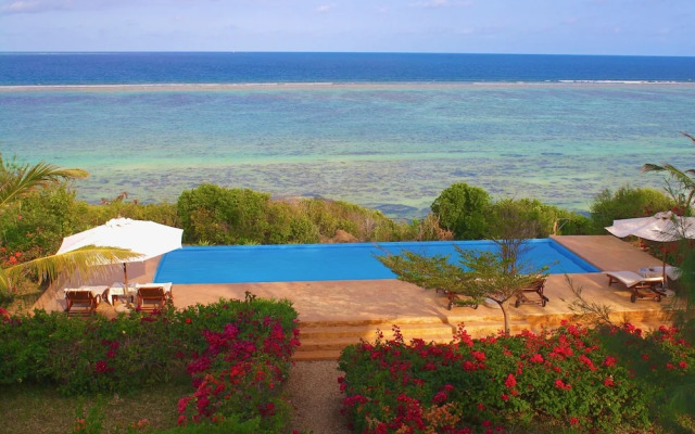 Villa Paradise ON THE Ocean