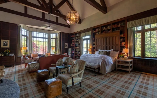 Greystone Inn