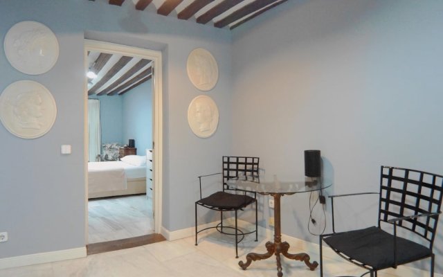 Apartamento En Cortes, A 600M De Sol