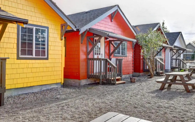 Seaview Motel & Cottages
