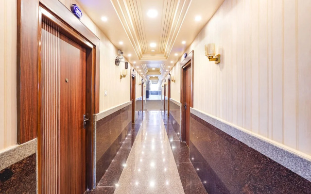 FabHotel Grand View Inn