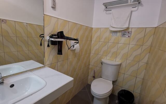 Pescadores Suites Moalboal