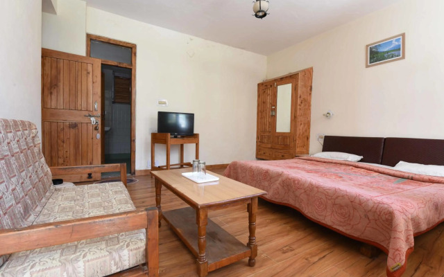 Tourist Hotel