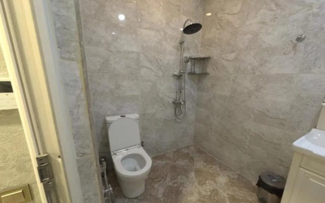 Eleon Hotel