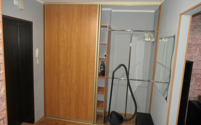 Home hotel 96 on Shchorsa street 103