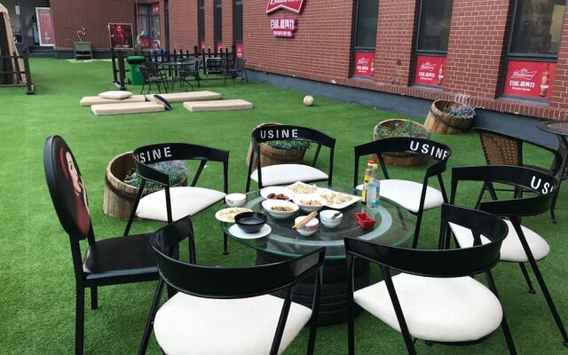 Shakespeare Garden Hostel