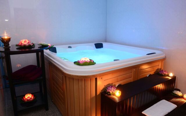 Taw Win Garden Hotel