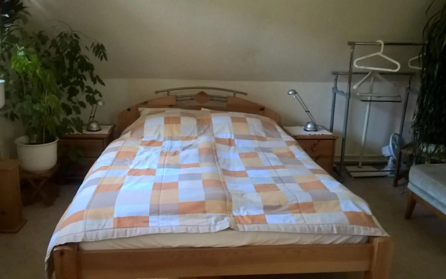 Gemütl. Ferienwohnung und Privatzimmer