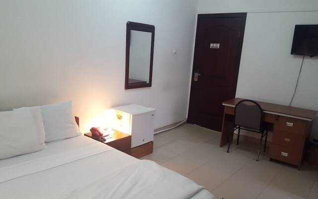 Restall Guest Lodge