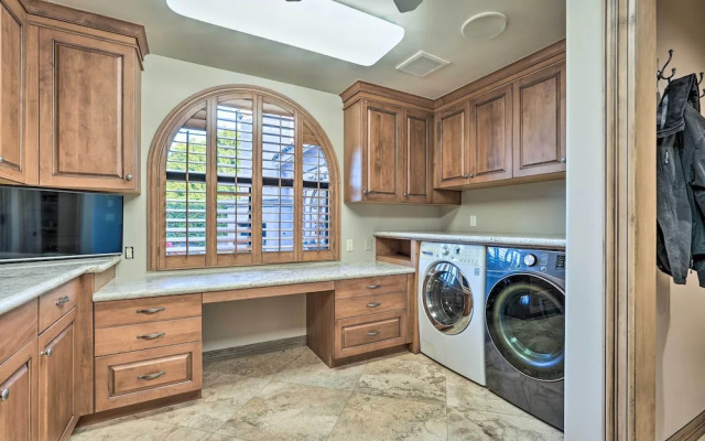 Paradise Valley Villa w/ Luxe Pool & Outdoor Games