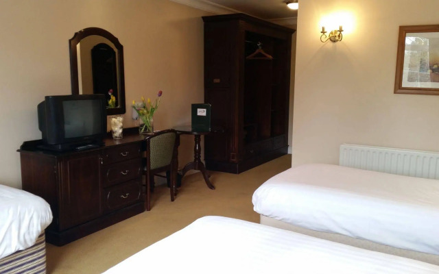 Twin Trees Hotel