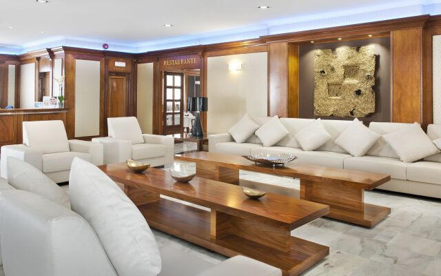 Elba Motril Beach & Business Resort