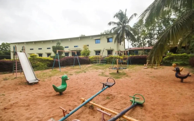 Rashi Farms by OYO Rooms