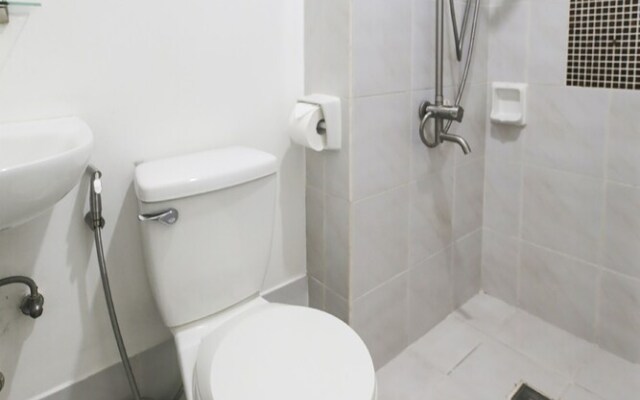 OYO 893 Dian Suites Makati