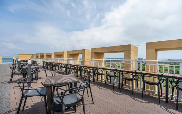 Golden Tulip Jeju Seongsan Hotel