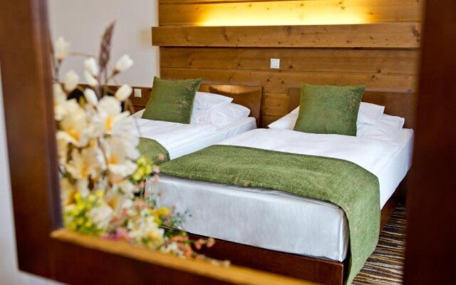Equitana Hotel Resort