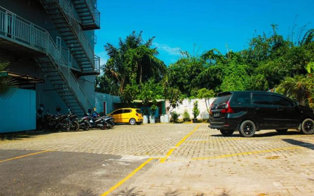 Crew Express Hotel
