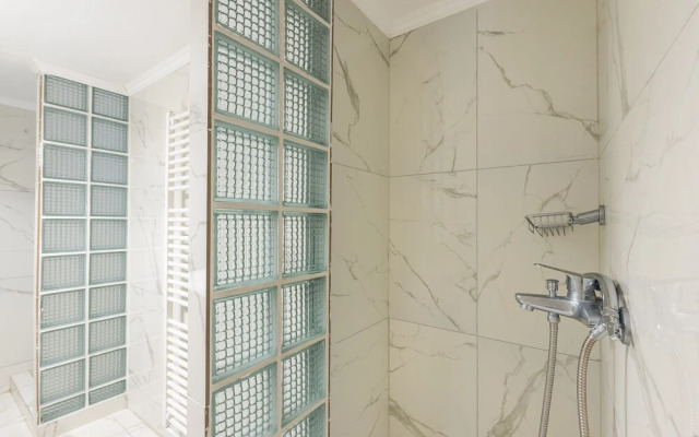 Victoria Queens Suites Apartments