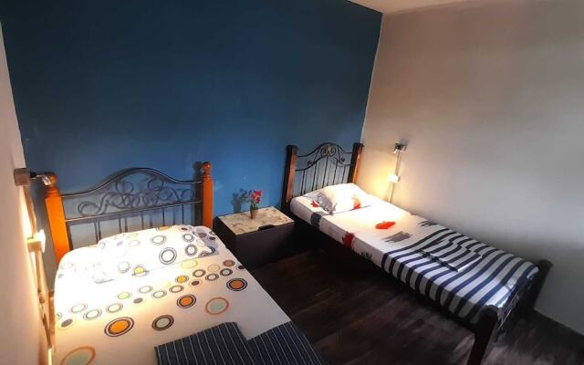La Casa de Adry - Hostal - Hostel