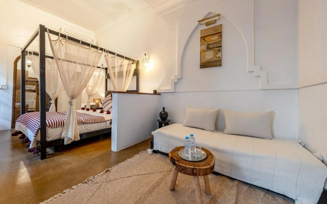 Riad 5 Sens