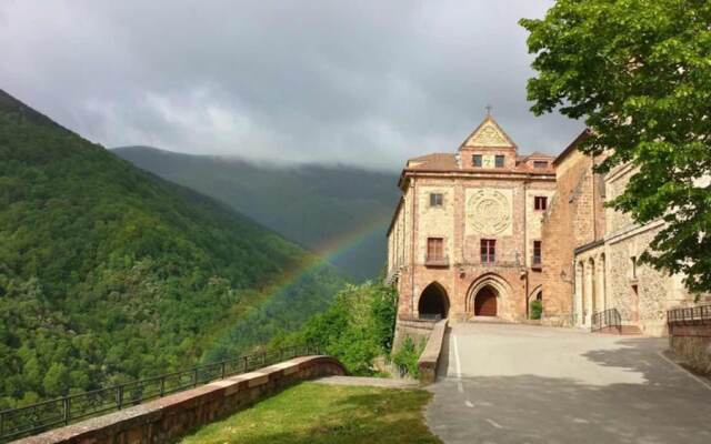 Hostal Monasterio de Valvanera