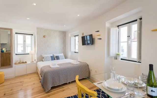 Alfama Loft Studio Loft Apartment w/ River View - by LU Holidays