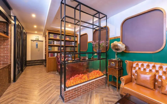 James Joyce Coffetel Hotel Beijing Desheng store