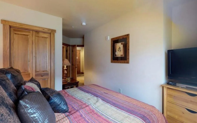 Red Hawk Lodge 2 Bedroom Condo in River Run Village