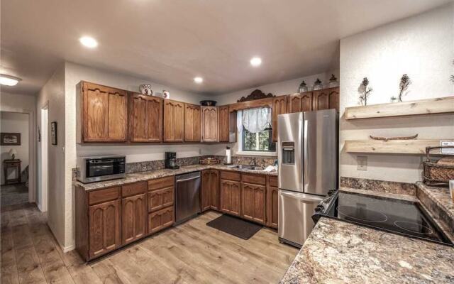 Lehrs Lair - Five Bedroom Cabin