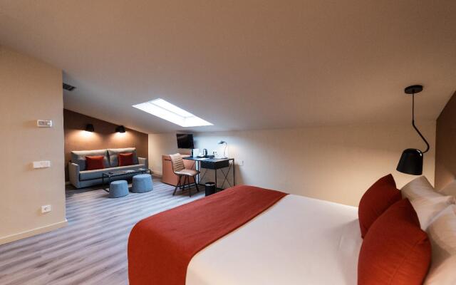 Atenea Rekord Suites