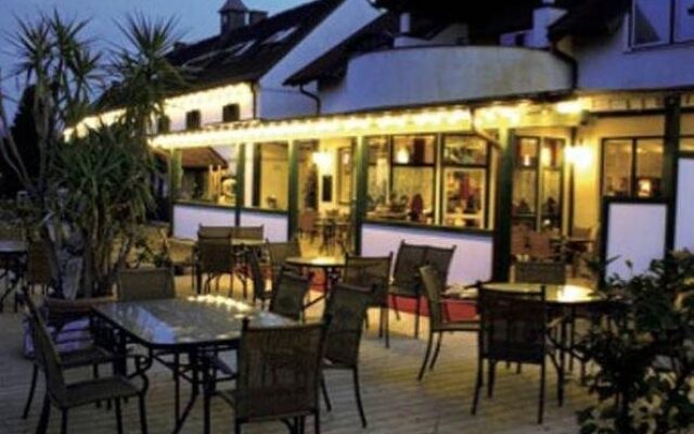 Hotel & Tennis Riederhof