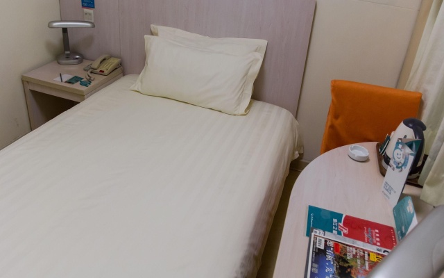 Jinjiang Inn Shanghai Jiaotong University Xuhui Campus – Guest Rooms – Shanghai