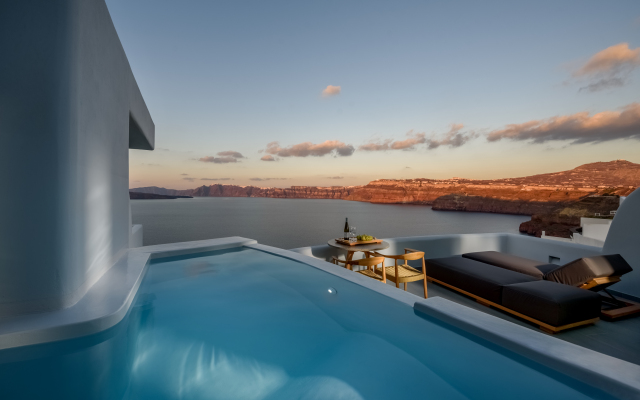 Neptune Luxury Spa Suites