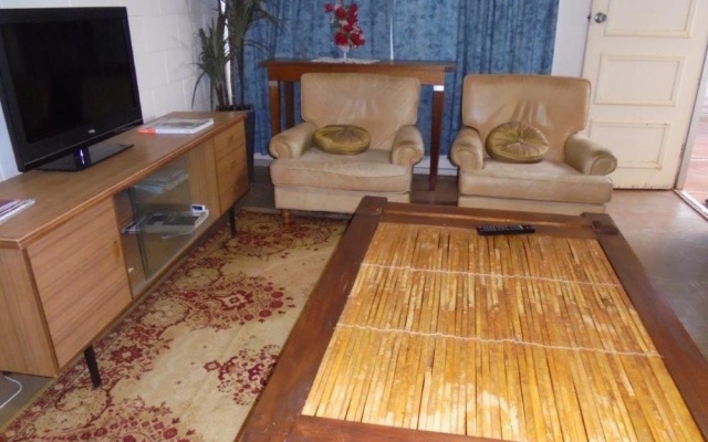 Laverton Motel – Guest Rooms – Laverton