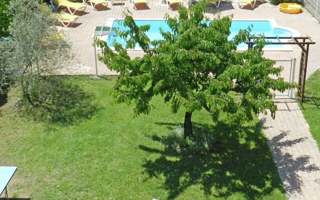 Welcoming Holiday Home with Private Pool in Cereste