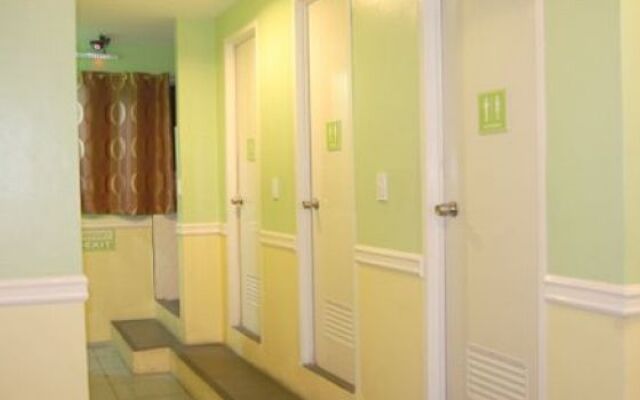 TR3ATS Guest House