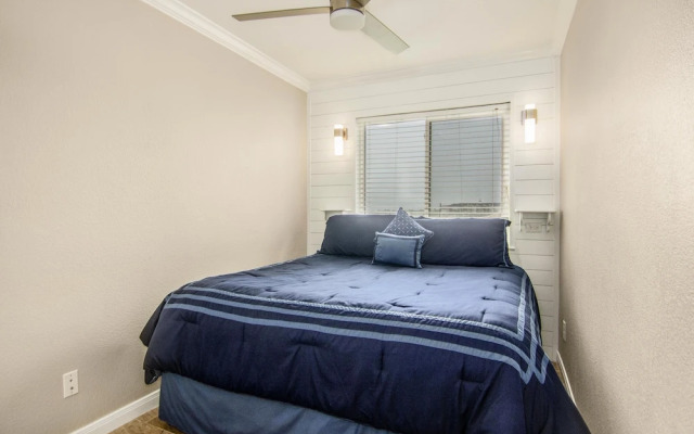 Seascape 1322 2 Bedroom Condo by RedAwning