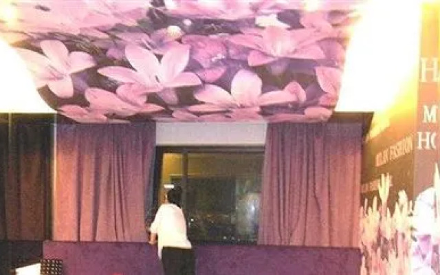 Penguin Aurora City Hotel (Linhai Chonghemen)