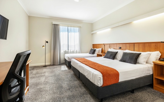 Metro Hotel Perth City