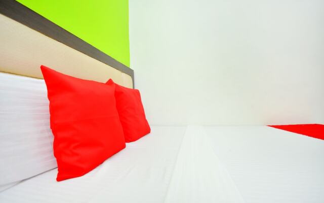 OYO 43291 Br Guest House