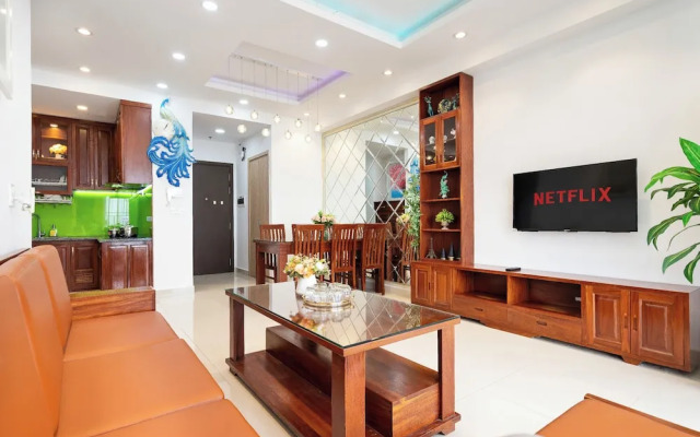 Golden Mansion - Transit Apt Free POOL & GYM